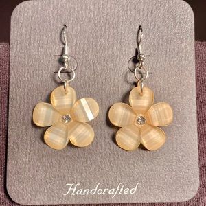 Champagne Daisy Earrings